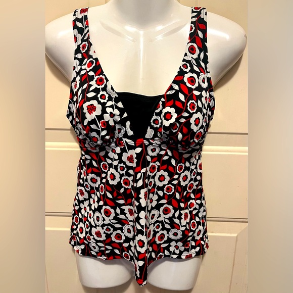 Inches Off Women’s Swimsuit Top (Size: 8) - Picture 1 of 4